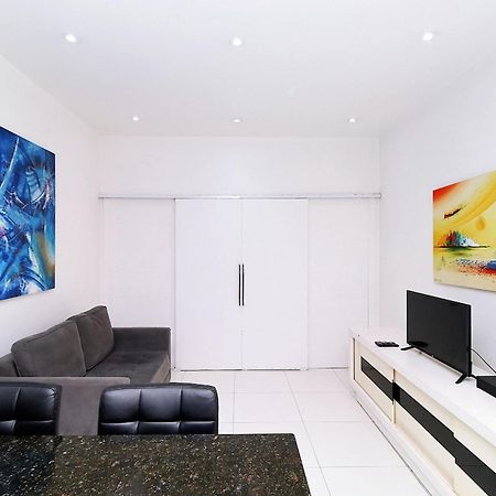 Studio Com Vista Lateral Para O Mar Em Copacabana ริโอเดจาเนโร ภายนอก รูปภาพ